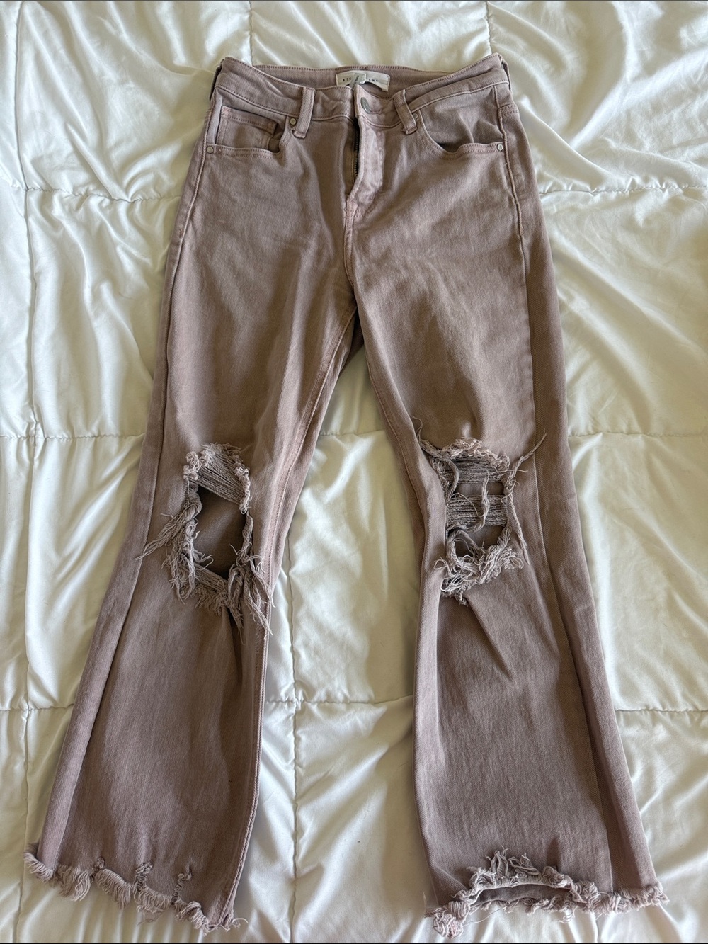 Women’s Distressed Ankle Jeans in Mauve - Unbranded